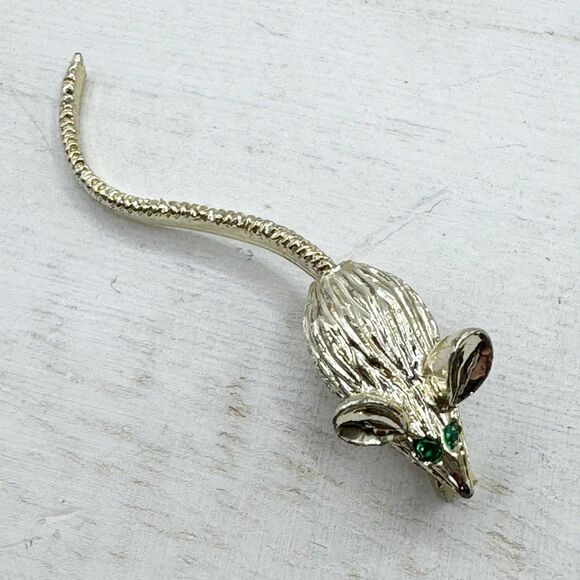 Vtg Mid Century Mouse With Long Tail Pin Brooch Kitschy Green Rhinestone Eyes - Picture 1 of 10